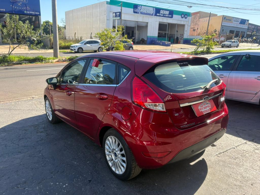 FORD Fiesta Hatch - Foto