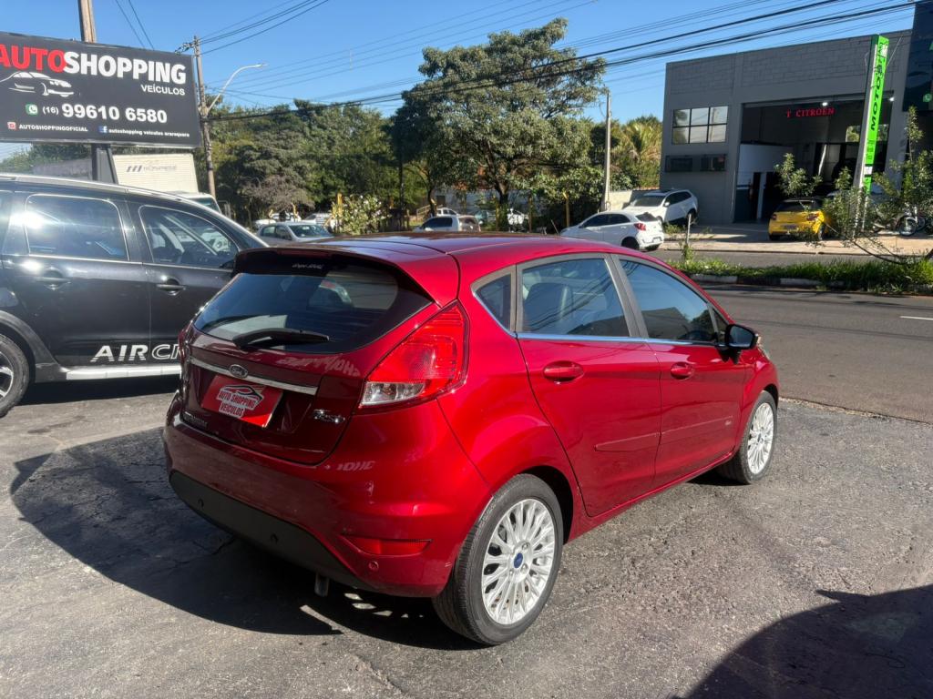 FORD Fiesta Hatch - Foto