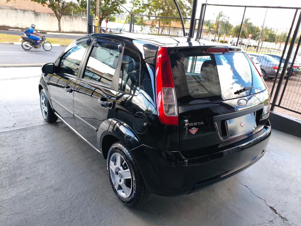 FORD Fiesta Hatch - Foto