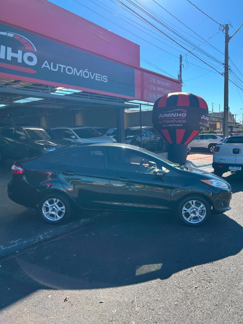 FORD Fiesta Hatch - Foto