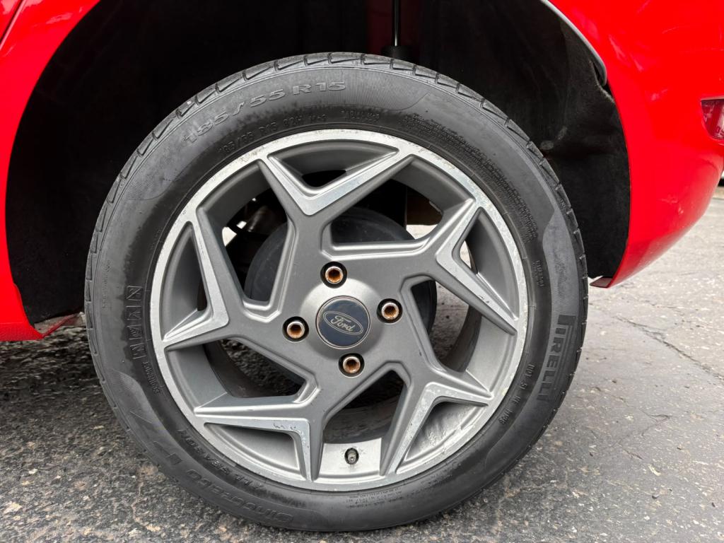 FORD Fiesta Hatch - Foto