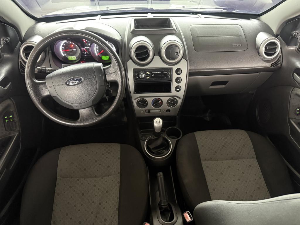 FORD Fiesta Hatch - Foto