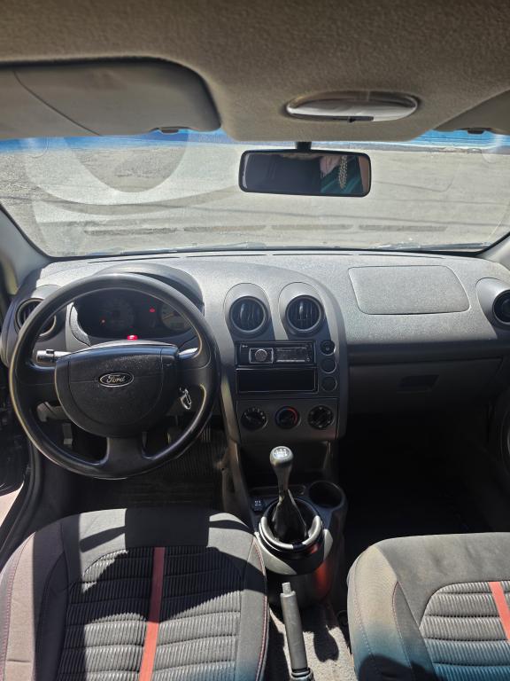 FORD Fiesta Hatch - Foto