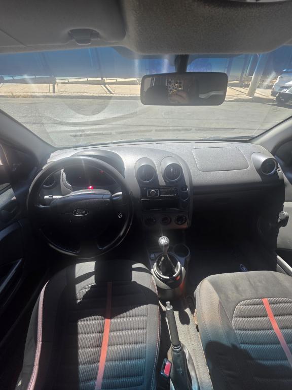 FORD Fiesta Hatch - Foto