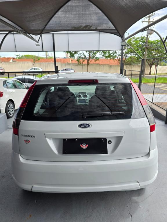 FORD Fiesta Hatch - Foto