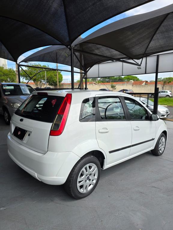FORD Fiesta Hatch - Foto