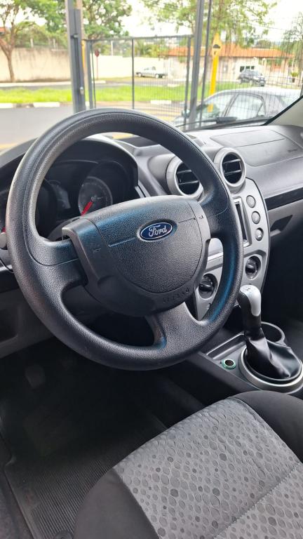 FORD Fiesta Hatch - Foto