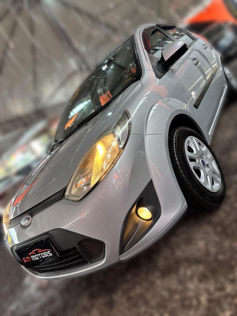 FORD Fiesta Sedan - Foto