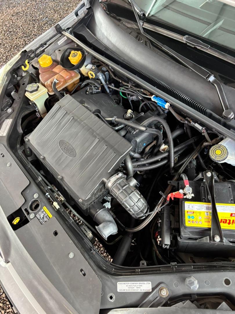 FORD Fiesta Sedan - Foto