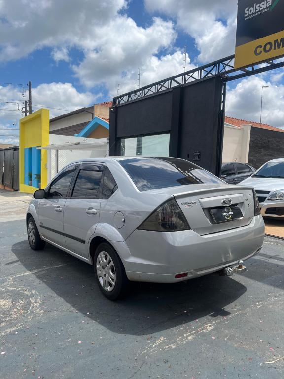 FORD Fiesta Sedan - Foto