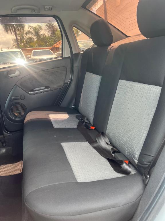 FORD Fiesta Sedan - Foto