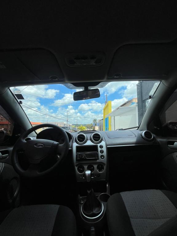 FORD Fiesta Sedan - Foto