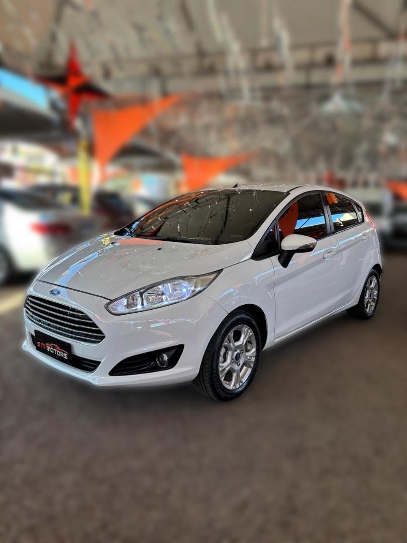 FORD Fiesta Sedan