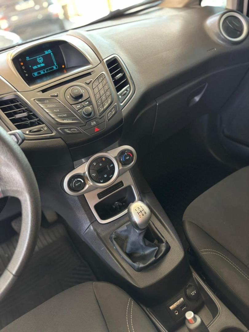 FORD Fiesta Sedan - Foto