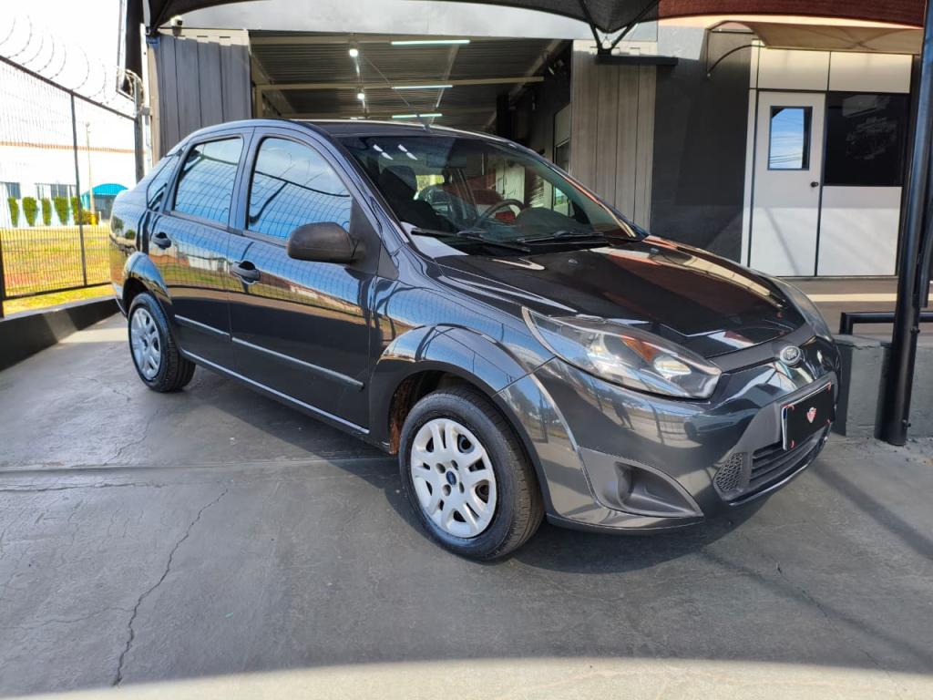 FORD Fiesta Sedan