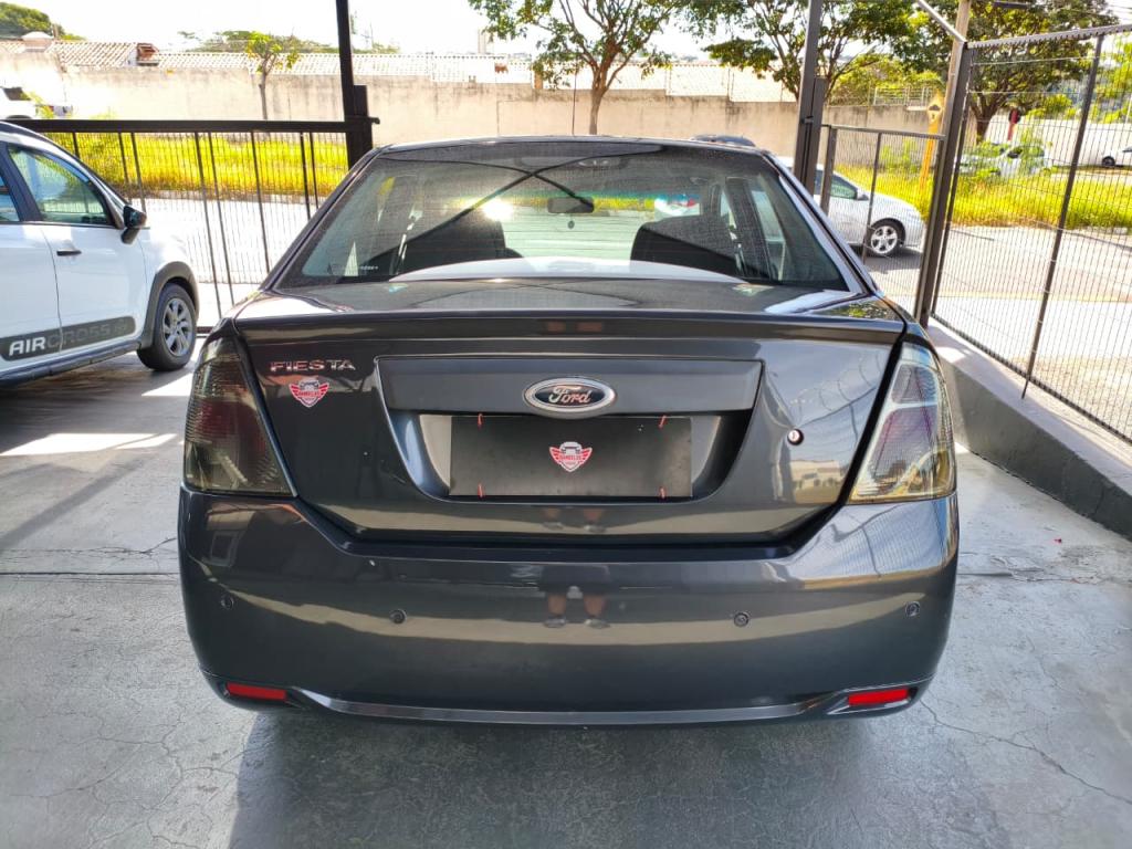 FORD Fiesta Sedan - Foto
