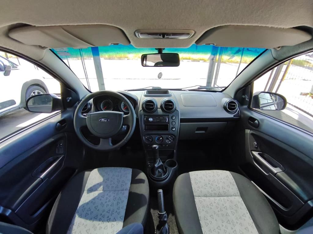 FORD Fiesta Sedan - Foto