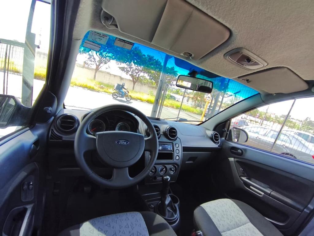 FORD Fiesta Sedan - Foto