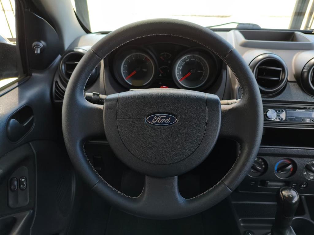 FORD Fiesta Sedan - Foto
