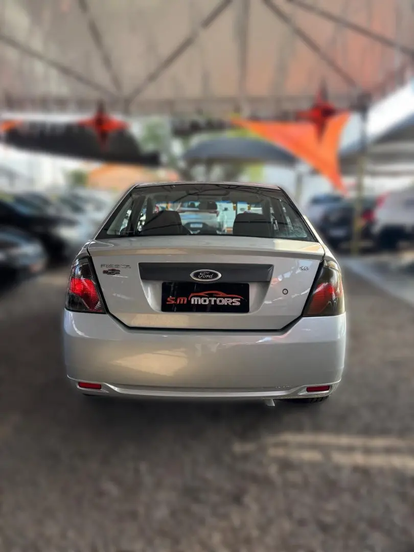 FORD Fiesta Sedan - Foto
