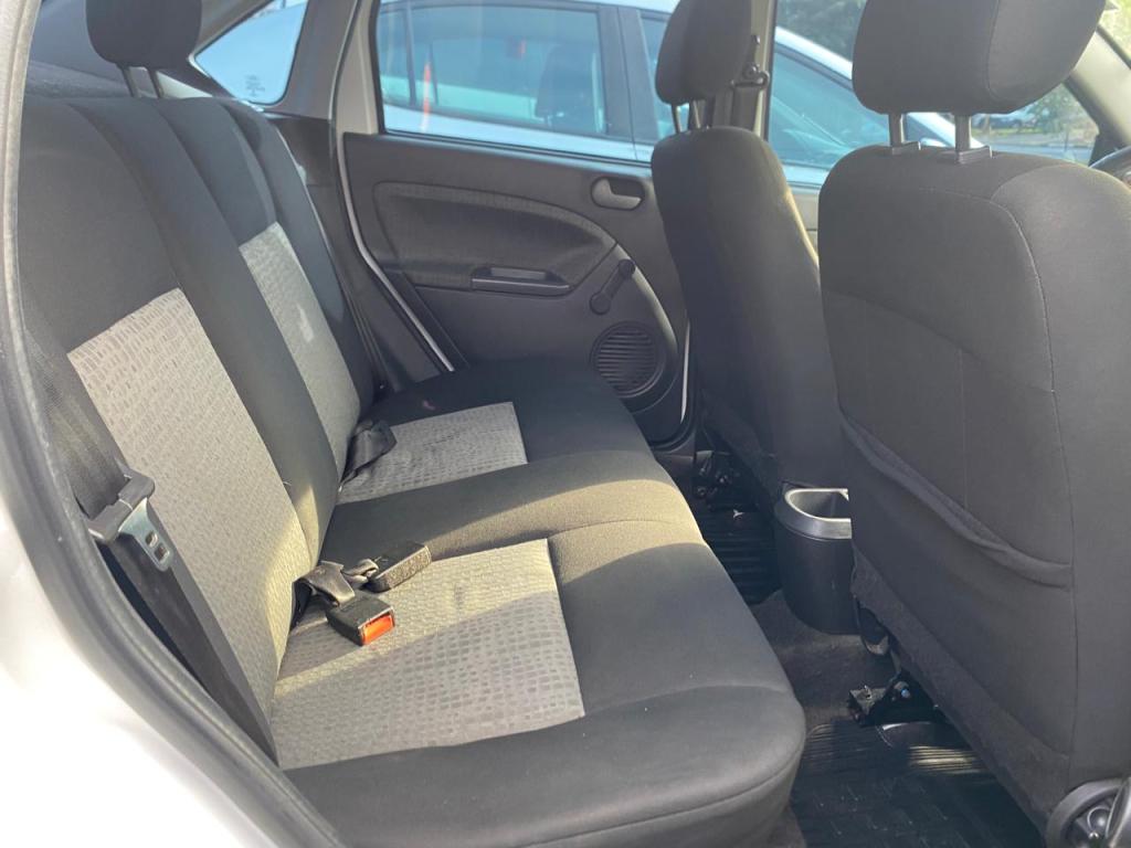 FORD Fiesta Sedan - Foto