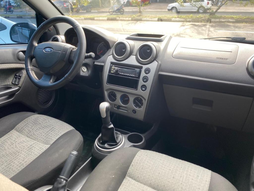 FORD Fiesta Sedan - Foto