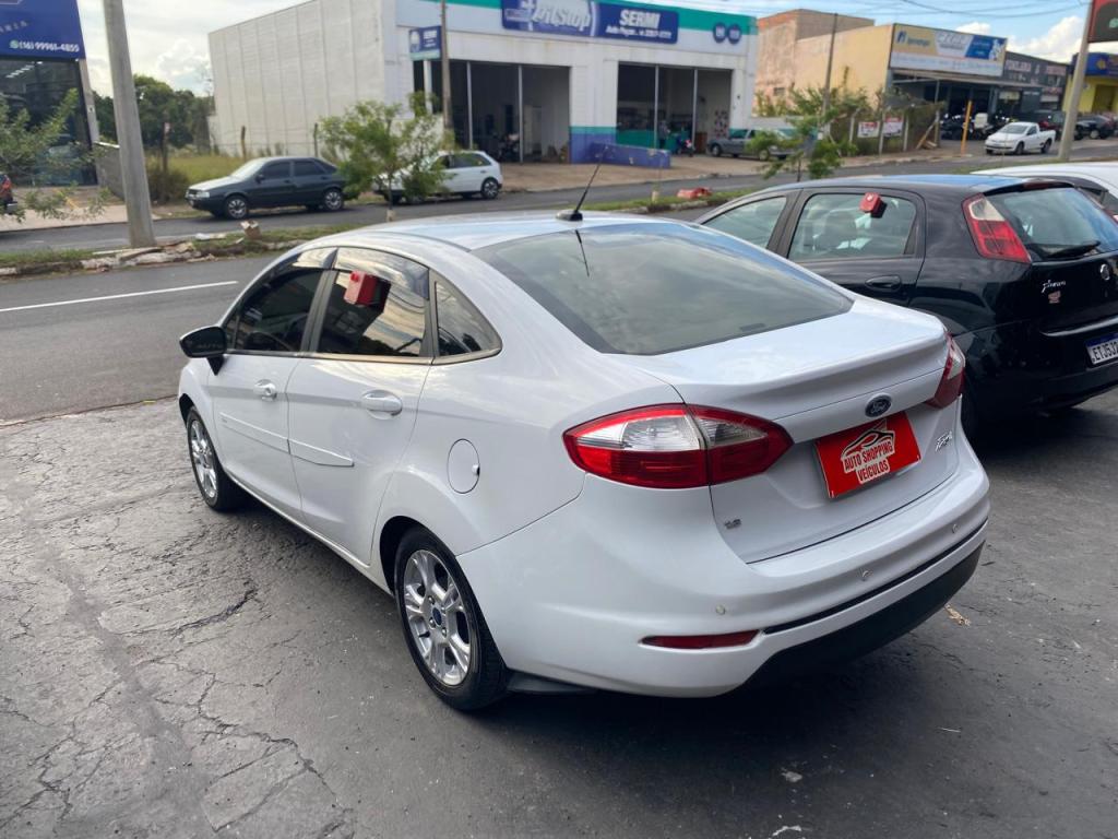FORD Fiesta Sedan - Foto