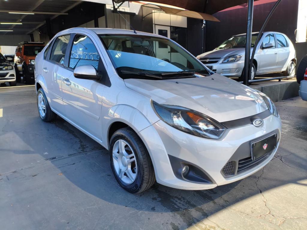 FORD Fiesta Sedan - Foto