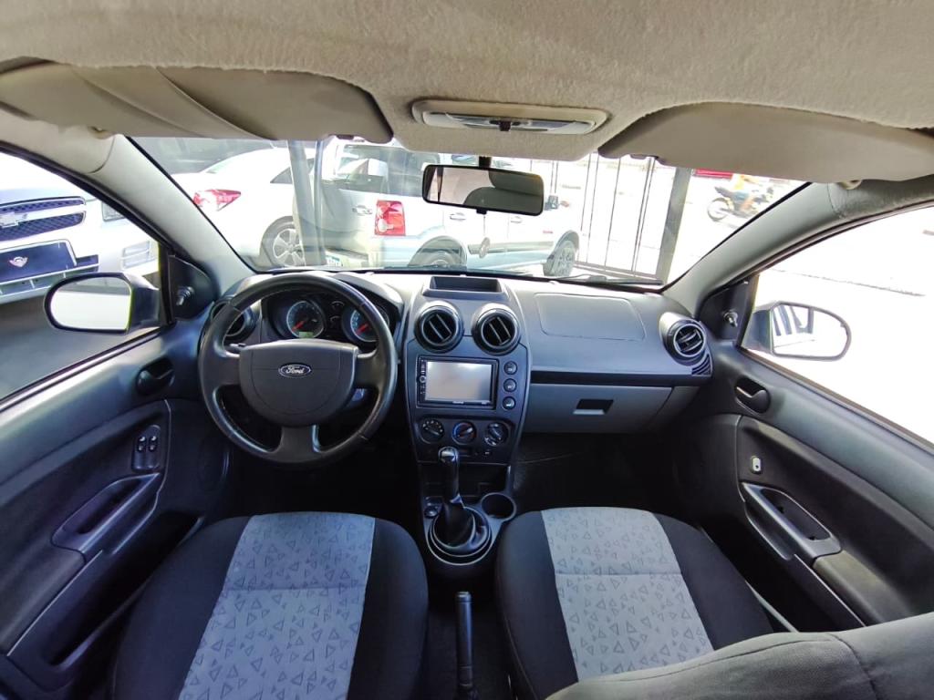 FORD Fiesta Sedan - Foto