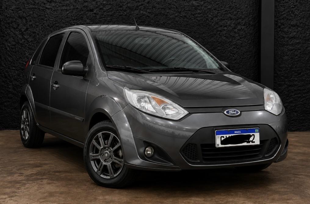 FORD Fiesta Sedan