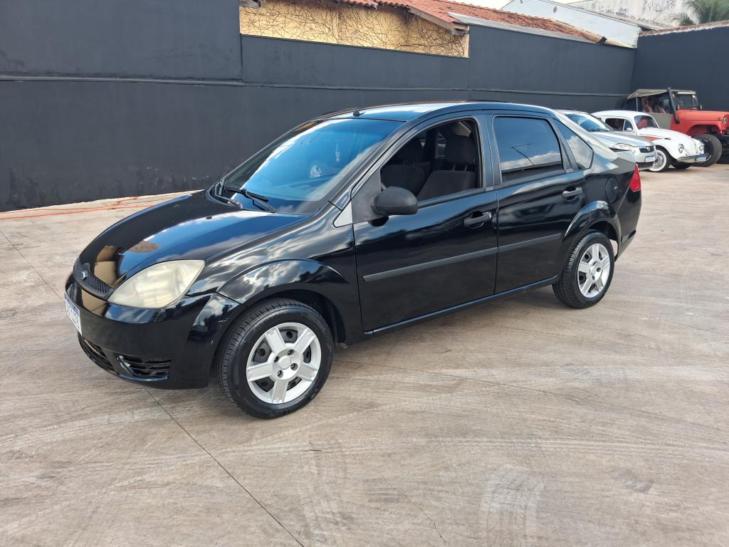 FORD Fiesta Sedan