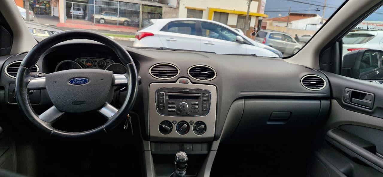 FORD Focus Hatch - Foto