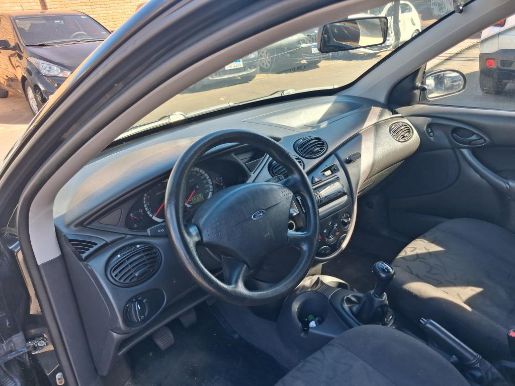 FORD Focus Hatch - Foto