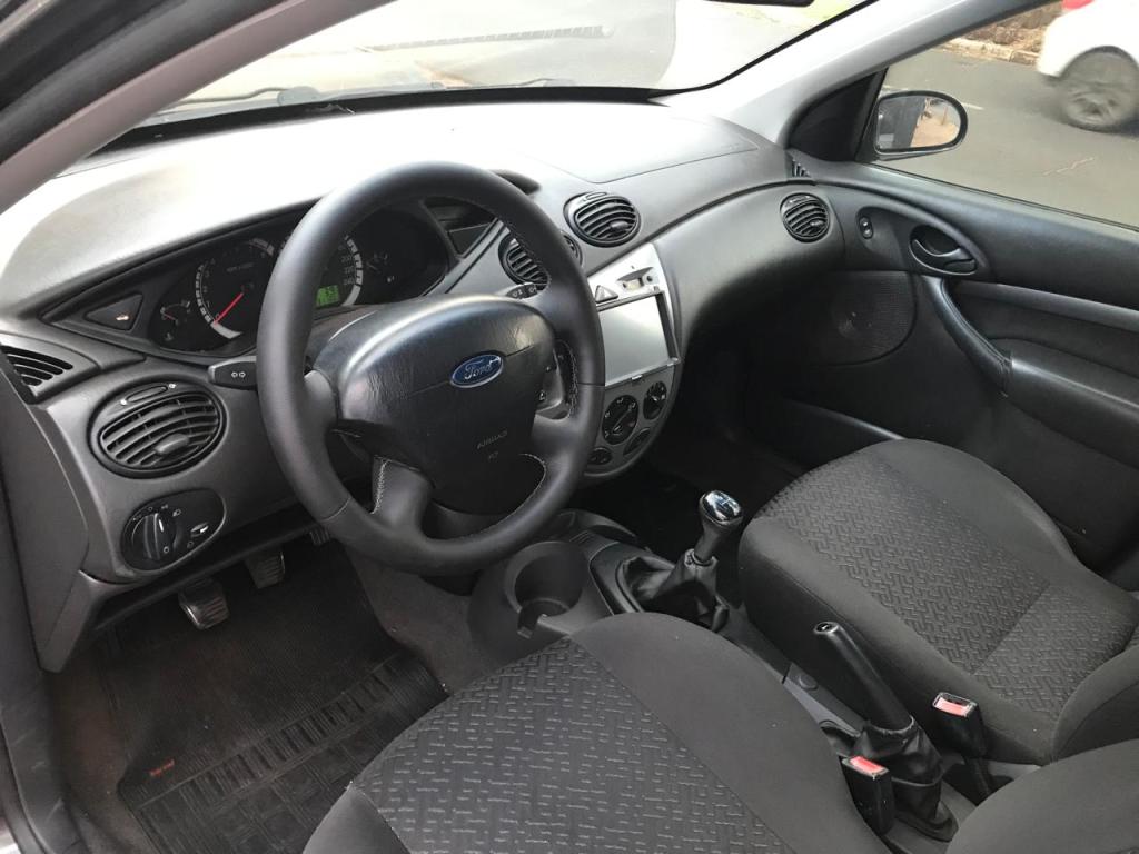 FORD Focus Hatch - Foto