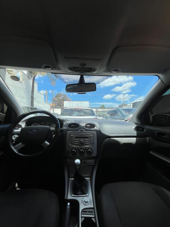 FORD Focus Sedan - Foto