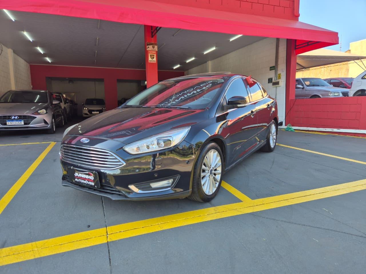 FORD Focus Sedan