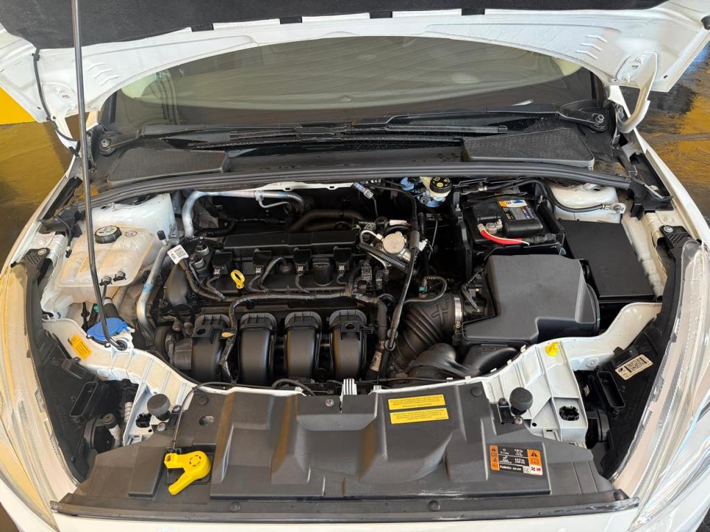 FORD Focus Sedan - Foto