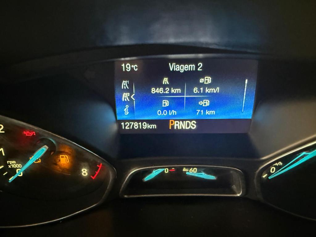 FORD Focus Sedan - Foto