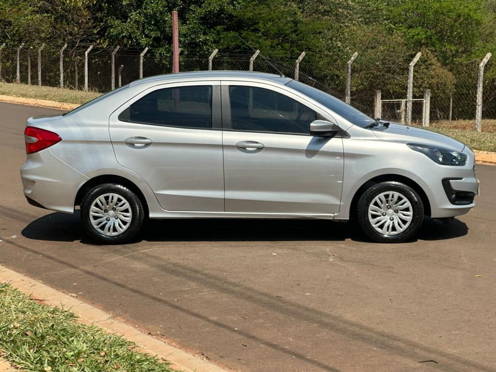 FORD Ka + Sedan - Miniatura