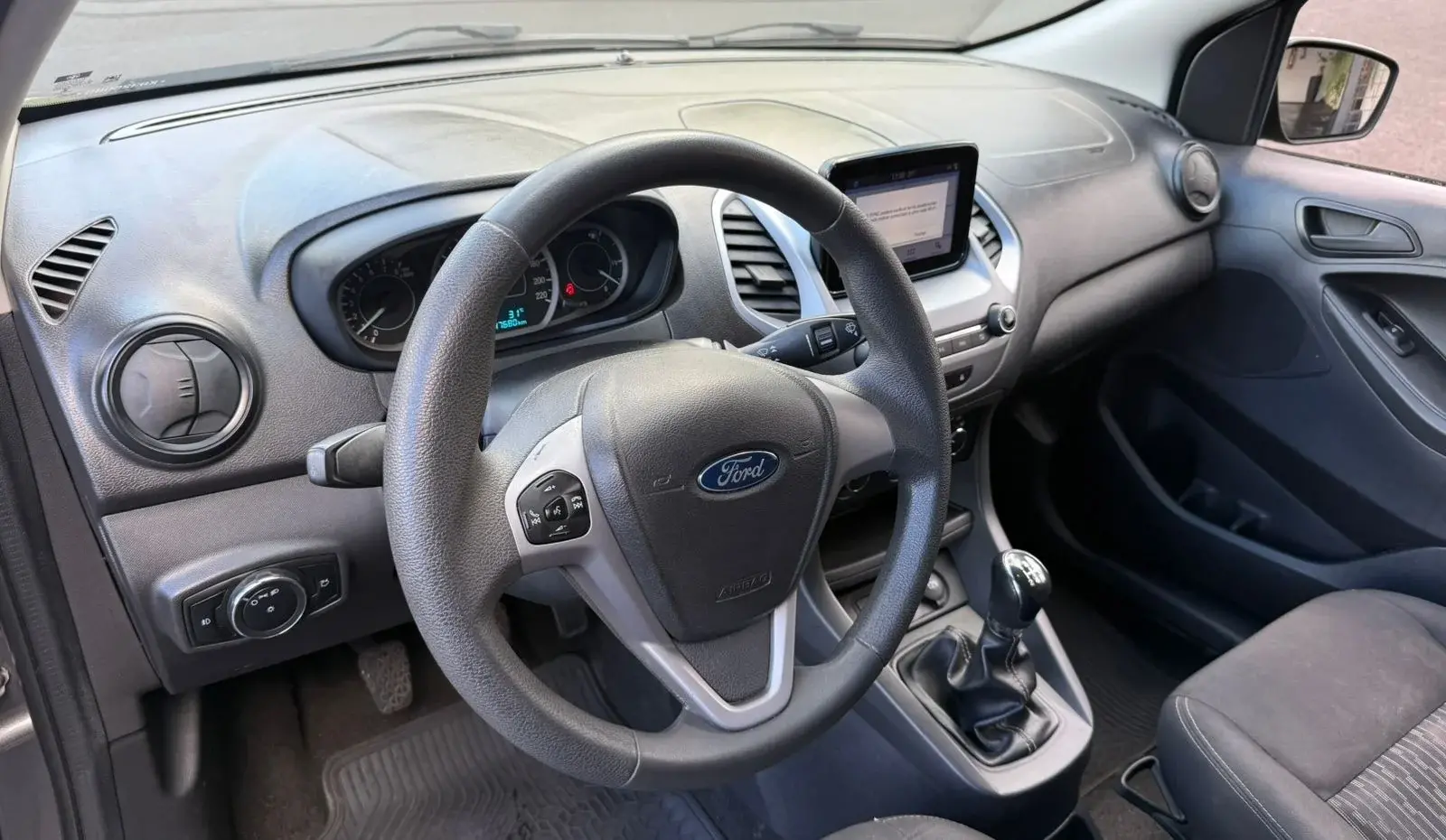 FORD Ka + Sedan - Foto