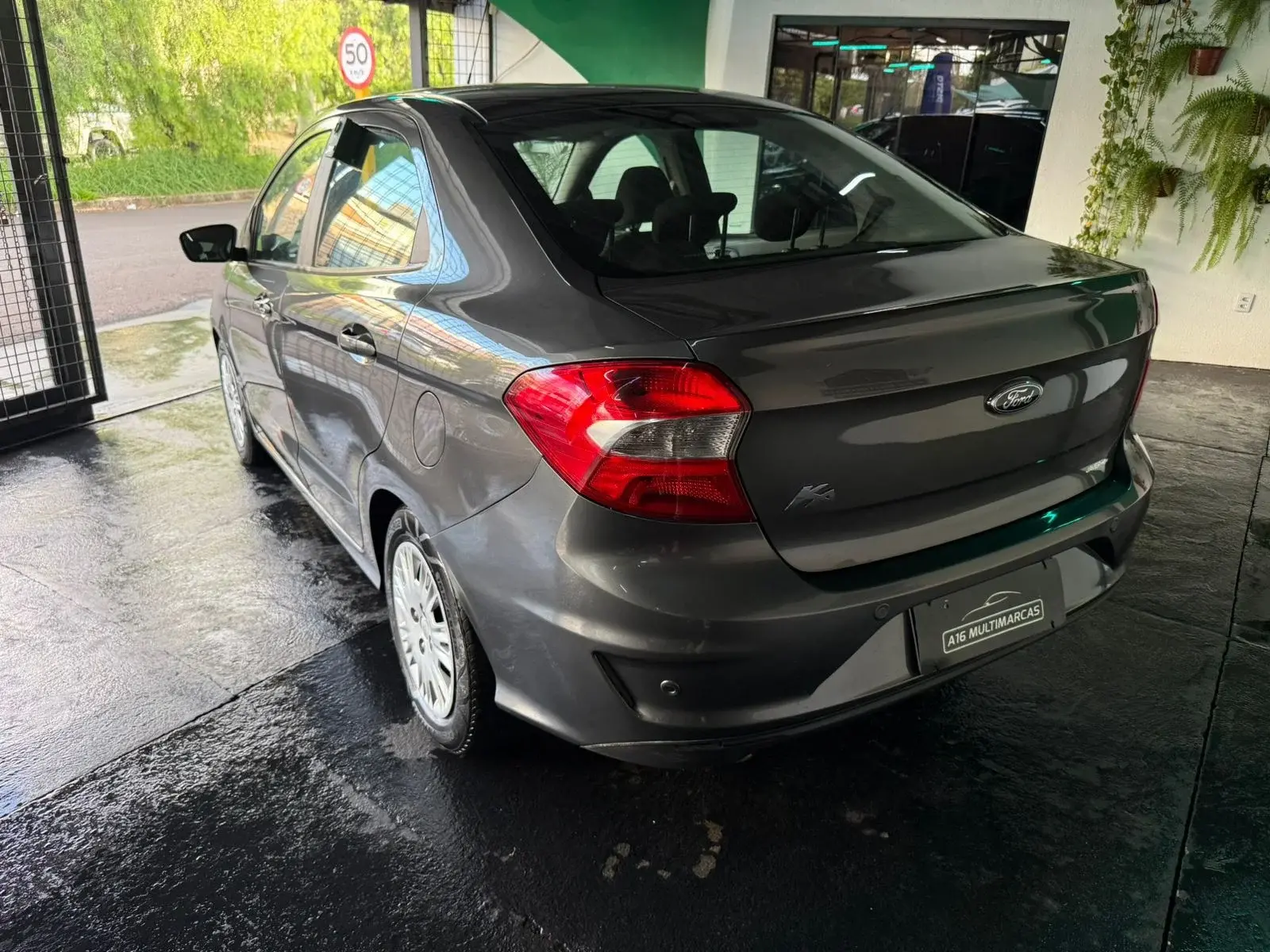 FORD Ka + Sedan - Foto