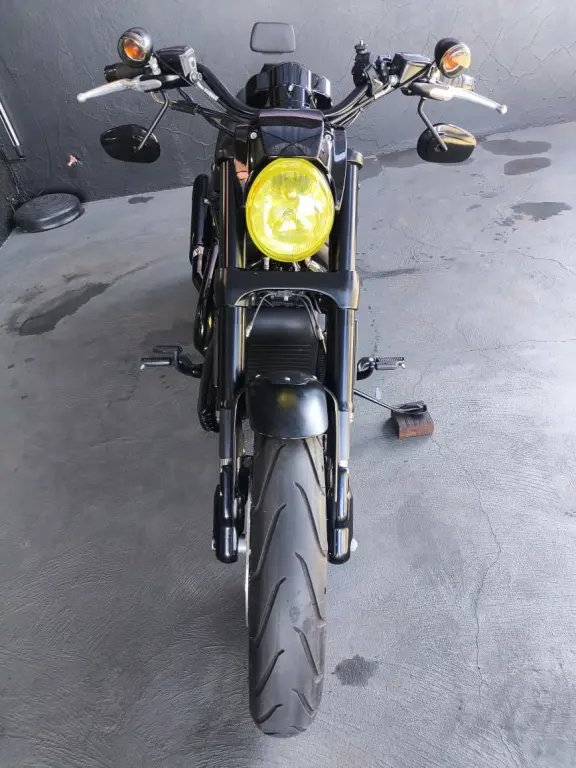 HARLEY DAVIDSON V-Rod - Foto