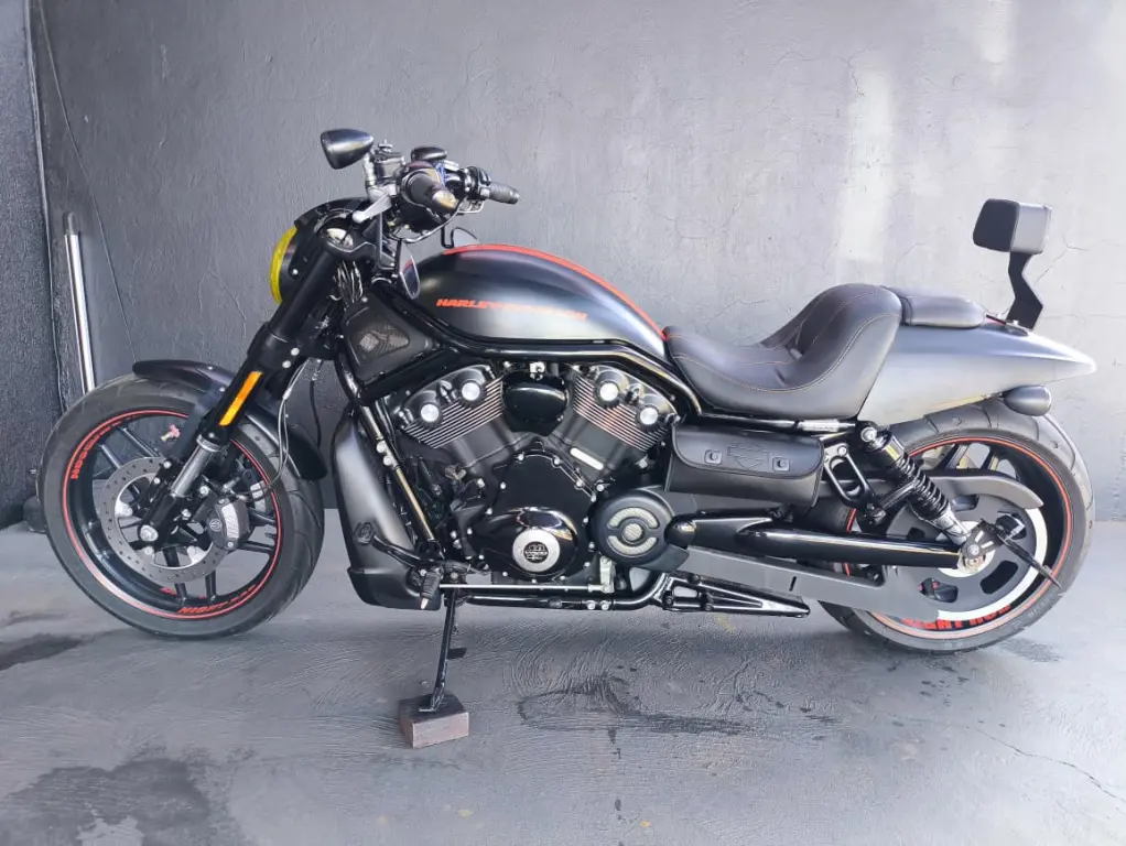 HARLEY DAVIDSON V-Rod - Foto