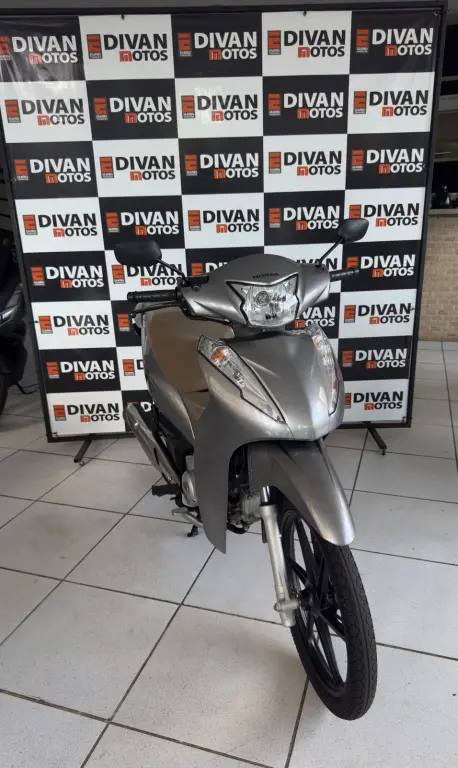 HONDA Biz 125 - Foto
