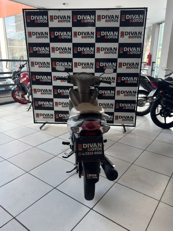 HONDA Biz 125 - Foto