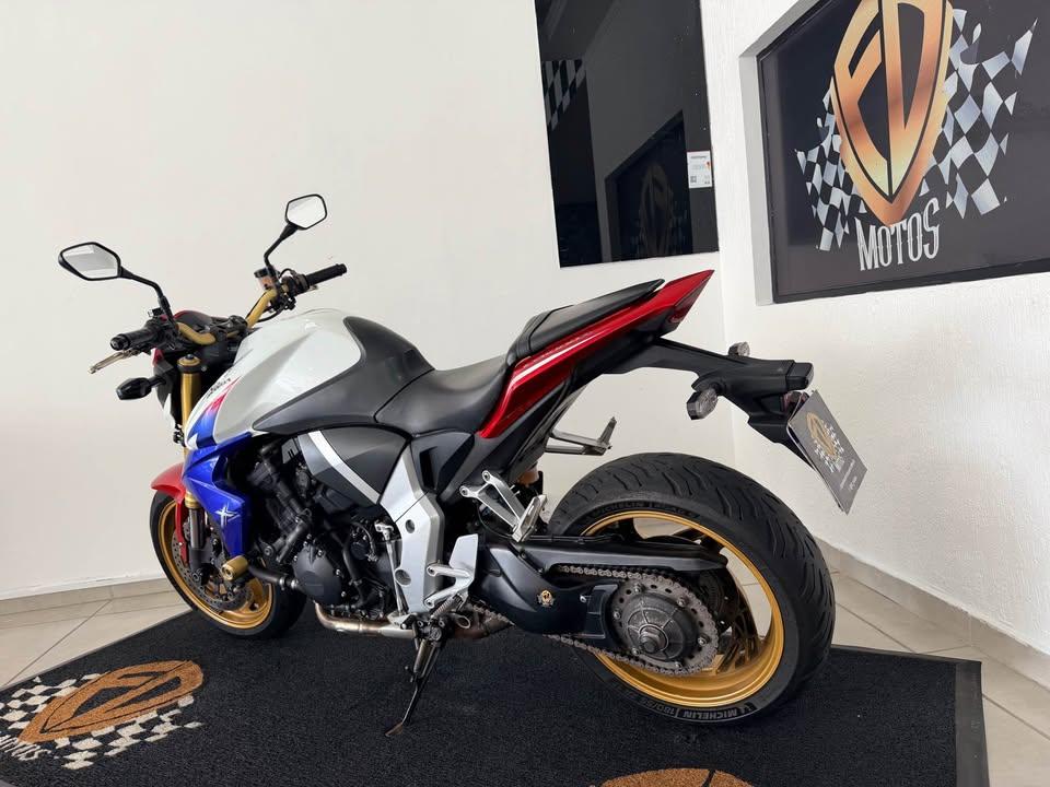 HONDA CB 1000 R - Foto