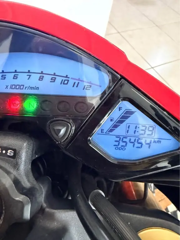 HONDA CB 1000 R - Foto