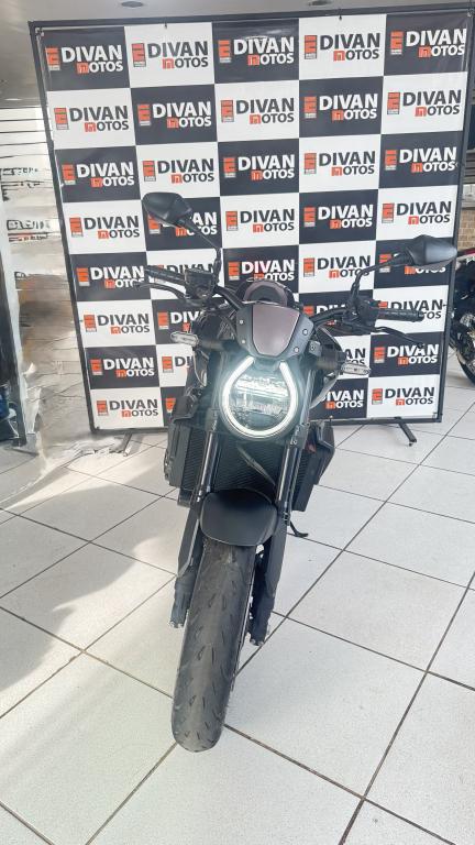 HONDA CB 1000 R - Foto