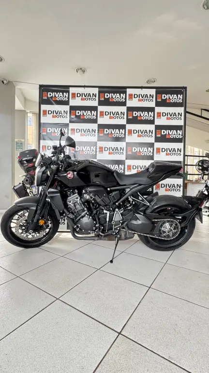 HONDA CB 1000 R - Foto