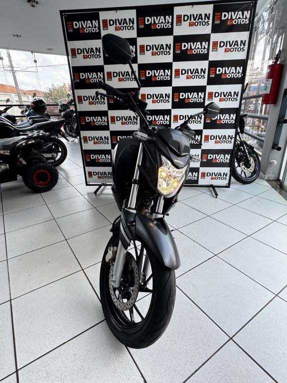 HONDA CB 250 F Twister - Foto